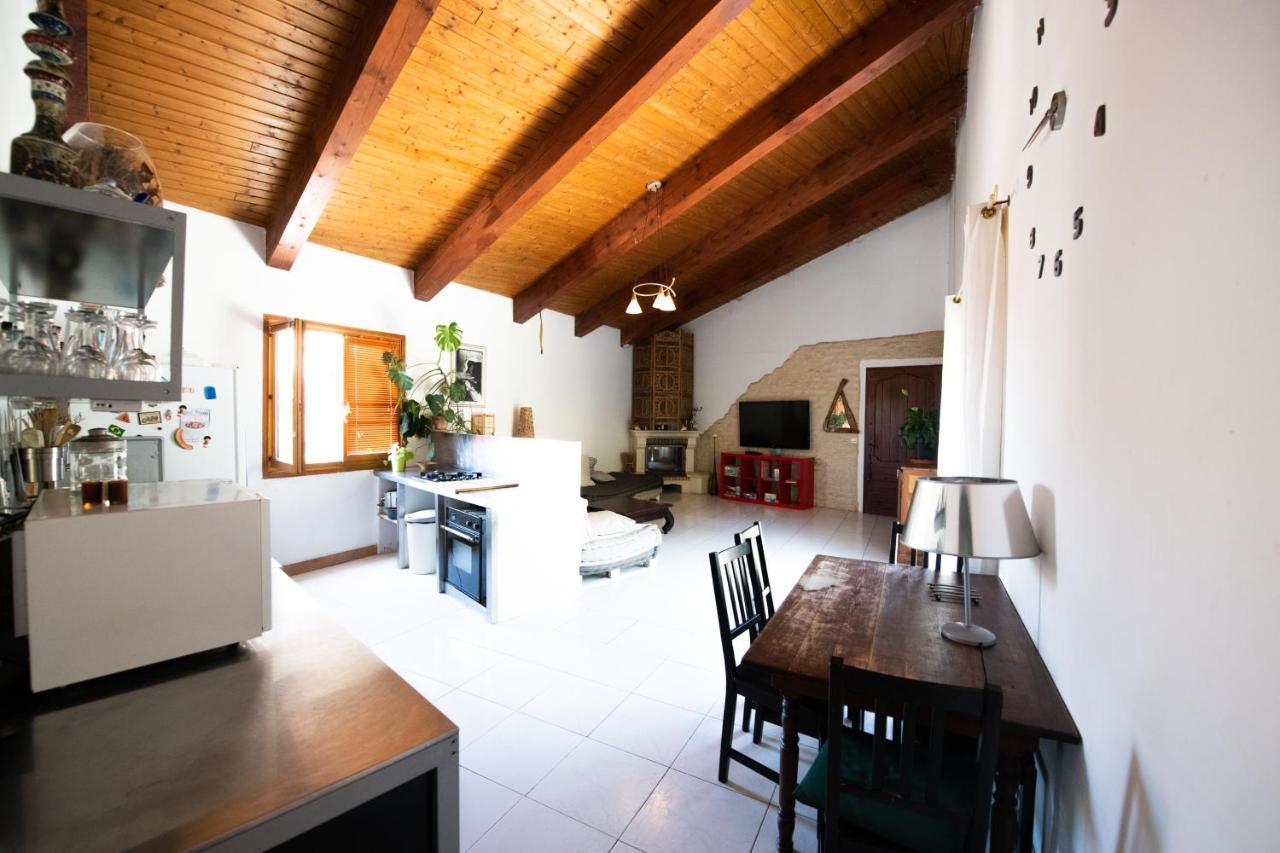 Вилла Camin Del Bosc Roquefort-des-Corbieres Экстерьер фото